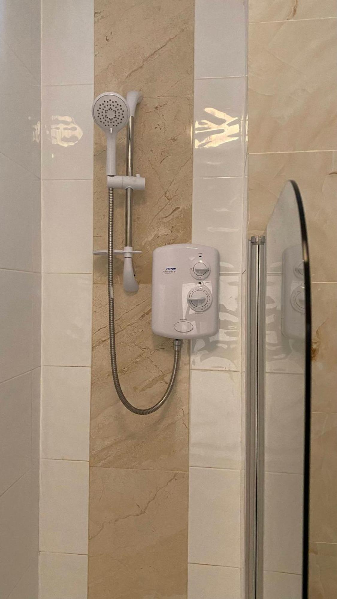 Whitland Apartment Ливърпул Екстериор снимка
